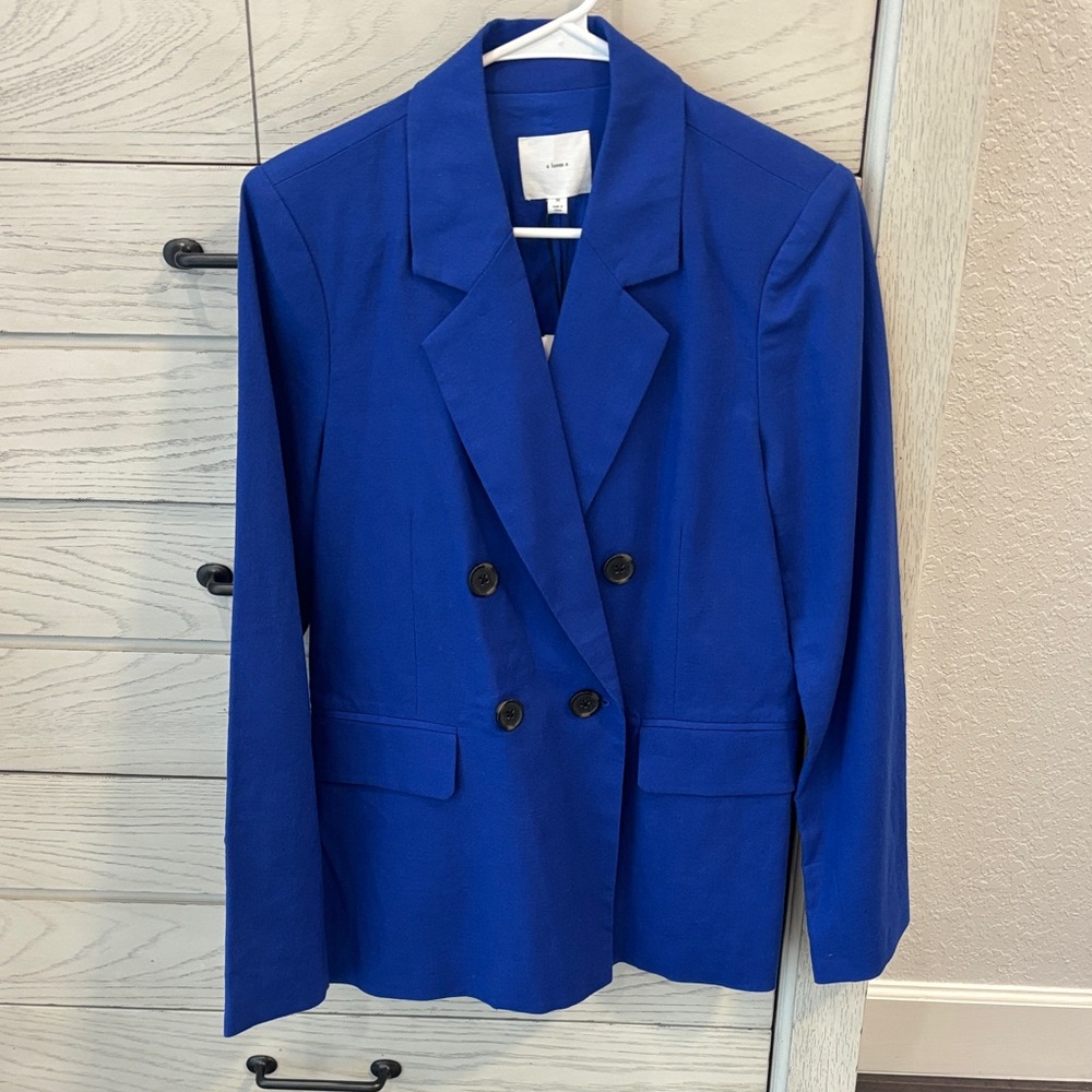 Elegant Royal Blue Double-Breasted Blazer